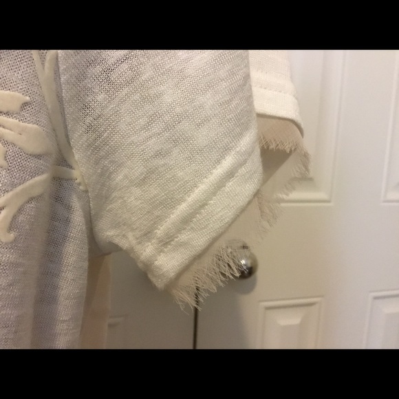 Miss Me Raw Hem Sheer Peplum Back Embellished Tee - Picture 4 of 6